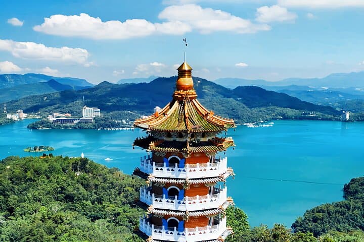 Lukang Old Town and Sun Moon Lake Private Day Tour from Taipei photo 2