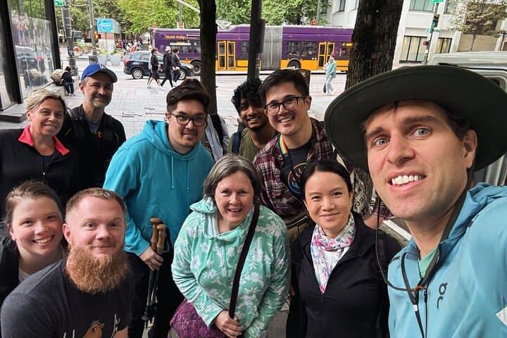 Snoqualmie Falls Day Tour from Seattle: Waterfall Hike & Chocolate Shop photo 5