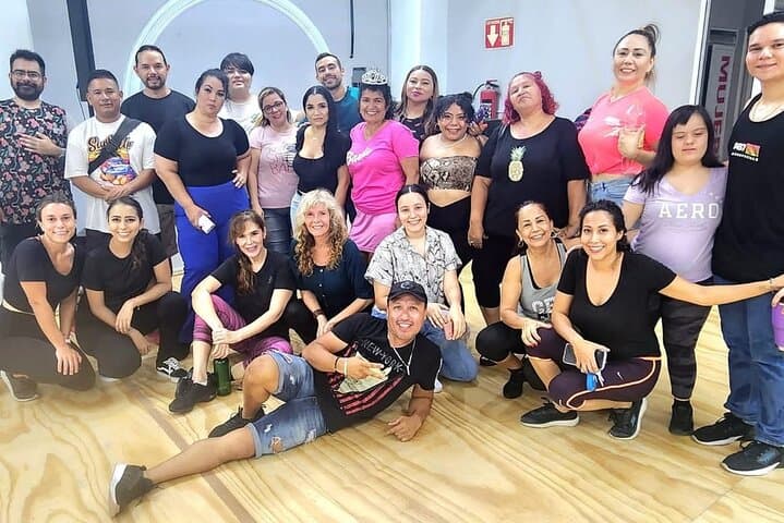 Mazatlán Salsa Lesson and Rooftop Salsa-Making at Sunset photo 4