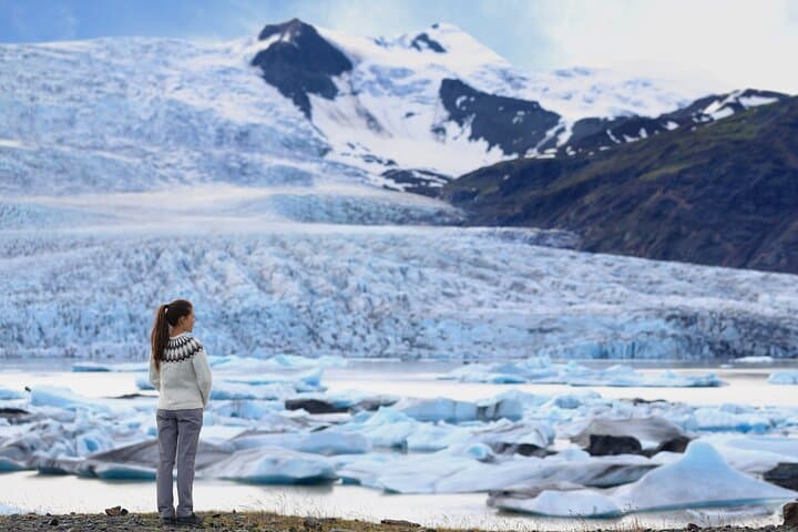 Diamond Beach & Jökulsárlón Glacier Lagoon: South Coast Day Tour from Reykjavík photo 5
