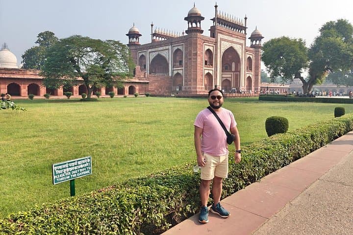 Sunrise to Sunset: Same‑Day Taj Mahal, Agra Fort & Baby Taj Tour from Delhi