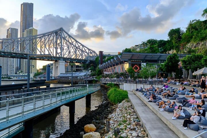 Brisbane Street Art Walking Tour: South Bank to Howard Smith Wharves photo 6