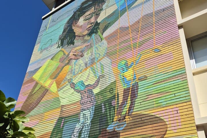 Brisbane Street Art Walking Tour: South Bank to Howard Smith Wharves photo 2