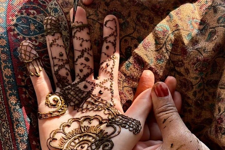 Traditional Henna Workshop at Om Homestay — Hands-On Mehndi in Rishikesh photo 6