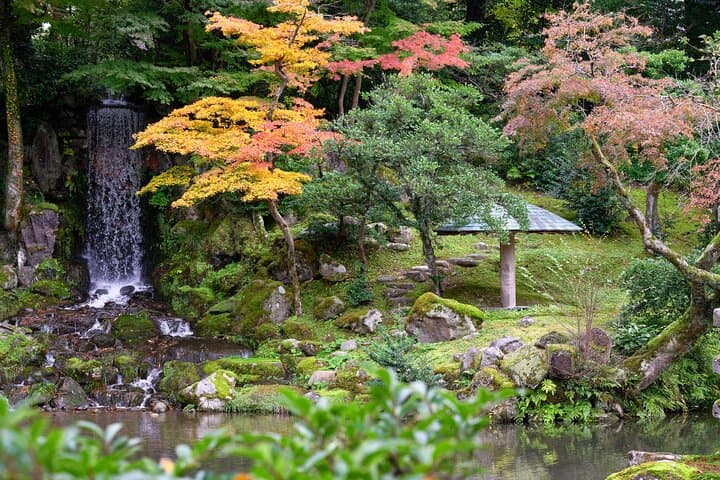 Kenrokuen & Kanazawa Castle Guided Walk: History, Highlights, and Practical Tips photo 4