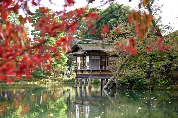 Kenrokuen & Kanazawa Castle Guided Walk: History, Highlights, and Practical Tips photo 3