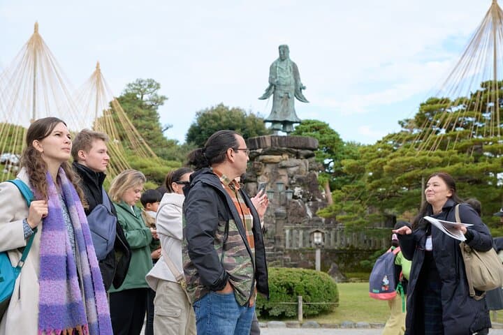 Kenrokuen & Kanazawa Castle Guided Walk: History, Highlights, and Practical Tips photo 5