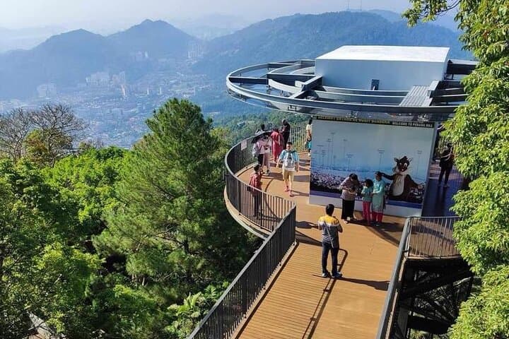 Penang Private Tour: Hill, Temple & Heritage Highlights photo 3