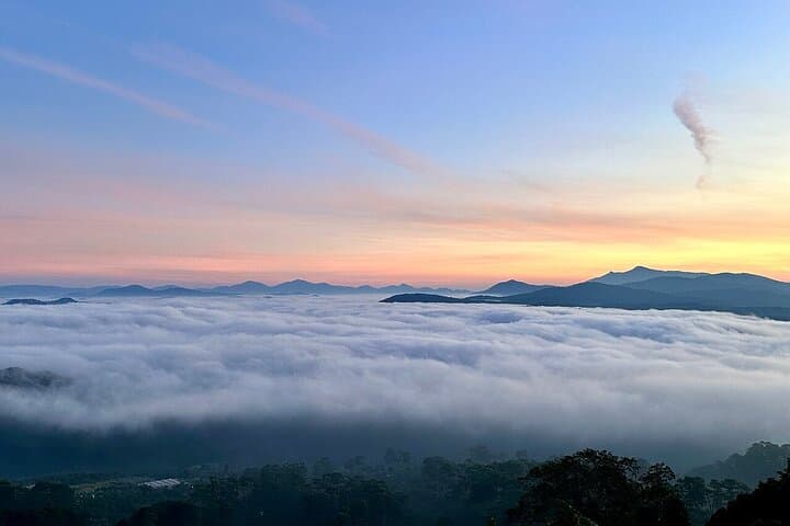 Da Lat Sunrise Cloud Hunting: Cau Dat Tea Hill Morning Tour photo 4