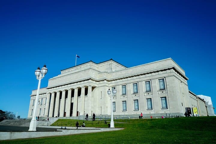 Private Auckland City Highlights Tour: 3-Hour Local-Led Exploration of Auckland’s Harbours and Volcanoes photo 4
