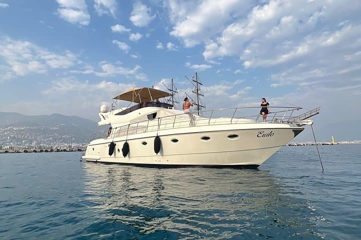 Private Luxury Yacht Tour in Alanya: Coastline, Caves & Cleopatra Beach photo 1