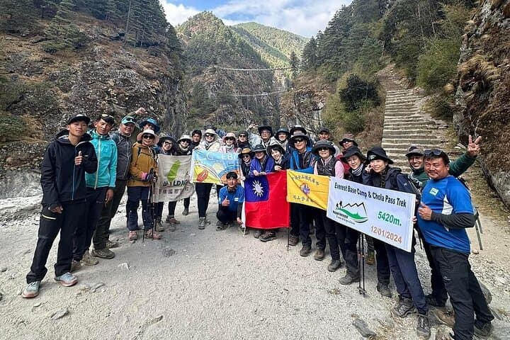 Luxury Everest Base Camp Trek: Lodge Comfort, Helicopter Return & High-Altitude Views photo 3