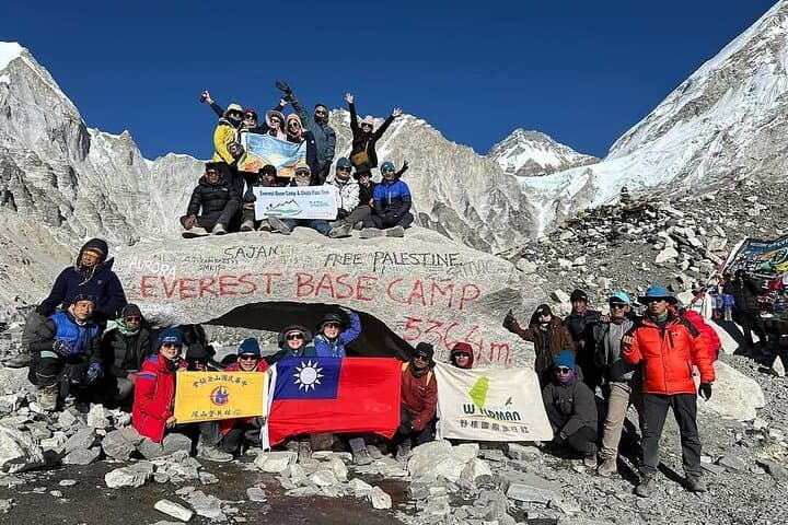 Luxury Everest Base Camp Trek: Lodge Comfort, Helicopter Return & High-Altitude Views photo 4