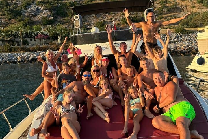 Private Luxury Yacht Tour Along Alanya’s Mediterranean Coast photo 2