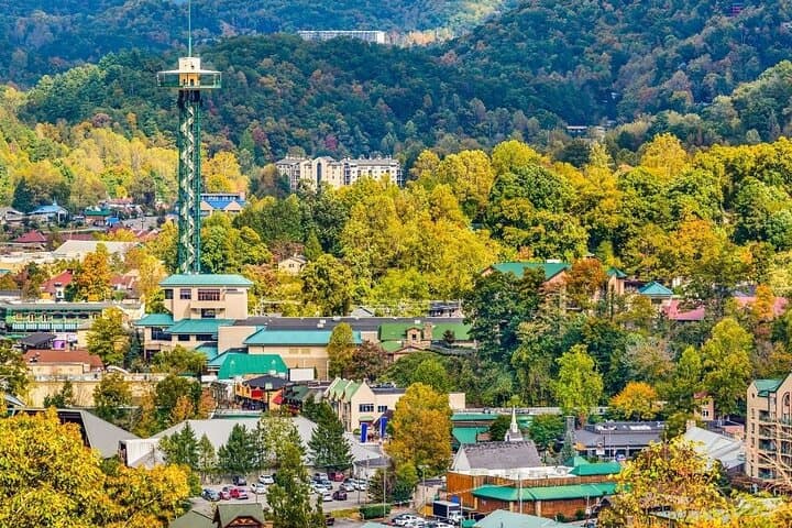 Gatlinburg Haunted Pub Crawl: Spirits in the Smokies Night Walk