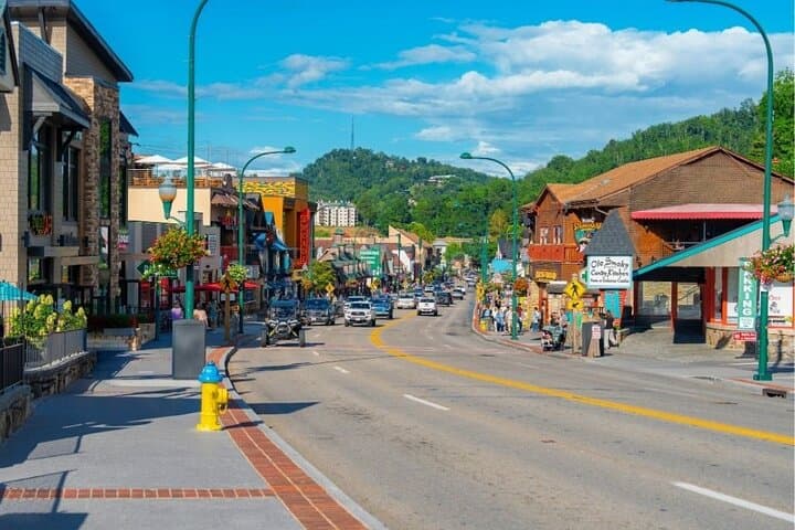 Gatlinburg Haunted Pub Crawl: Spirits in the Smokies Night Walk photo 4