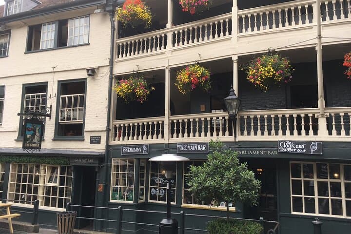 Private London Pub Tour in an Iconic Black Cab: Historic Pubs & Local Stories photo 1