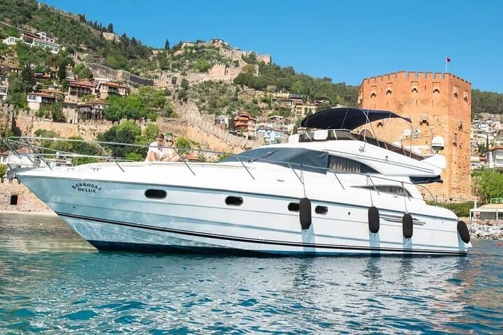 Private Luxury Yacht Tour Along Alanya’s Mediterranean Coast