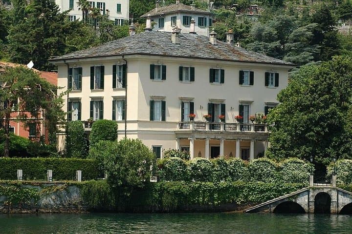 Cruise Lake Como Aboard the Classic Bertram 31 Sedan photo 6