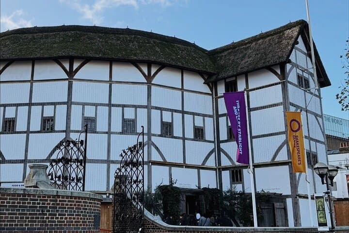 Off the Beaten Track: St Pauls, Southwark & Shakespeare Walking Tour London photo 3