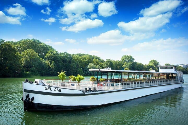 New Year’s Eve Dinner Cruise & DJ Party on the Seine with Eiffel Tower Views photo 3