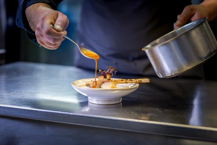 Christmas Seine Dinner Cruise: 3-Course Gourmet Lunch & Wine in Paris photo 6