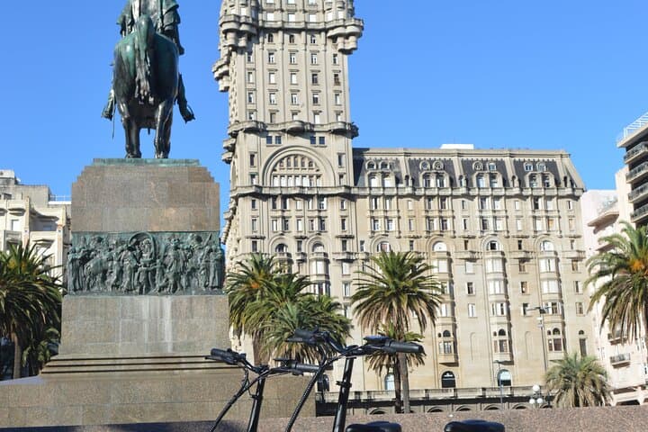 Montevideo E-Bike Tour: Historic Center & Rambla in 90 Minutes photo 2