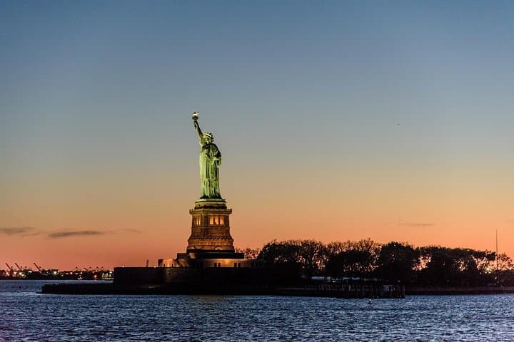 New York City Lights Night Tour: Evening Skyline, Staten Island Ferry & DUMBO Views photo 1