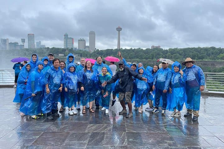 Niagara Falls Maid of the Mist Walking History Tour & Boat Ride photo 1