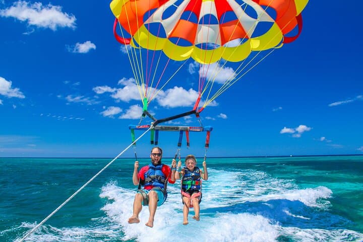 Aruba Parasailing & Pro Photos — 45-Min Scenic Flight Above Palm Beach photo 6