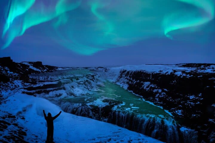 Reykjavik Private Northern Lights Chase — Premium Evening Aurora Tour photo 5