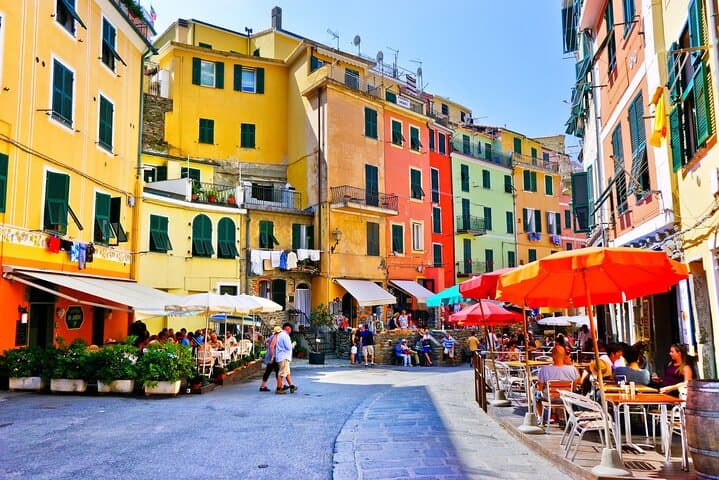 Cinque Terre Shore Excursion from La Spezia: Private Train Tour of Riomaggiore, Manarola, Vernazza & Monterosso photo 4
