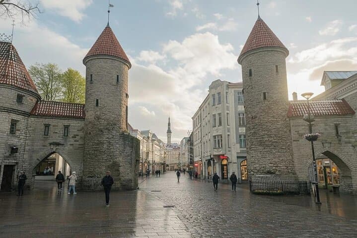 Tallinn Self-Guided Walking Tour: Audio Guide to Old Town Highlights photo 5