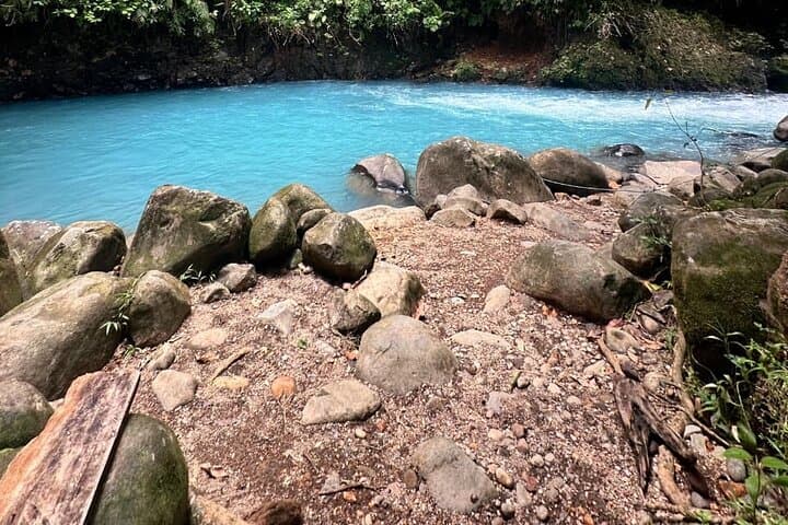 Rio Celeste & Tenorio Volcano: Hike the Blue River in Costa Rica photo 2
