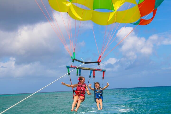 Kids Parasailing in Aruba: Safe, Beginner-Friendly Flights Above Palm Beach photo 6