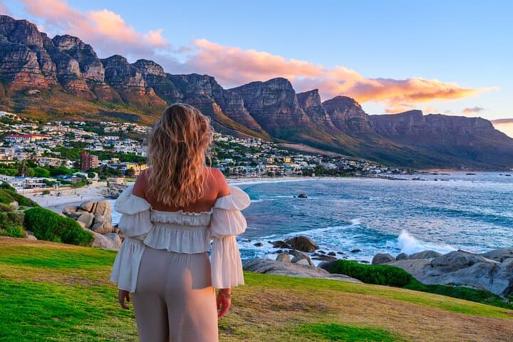 Cape Town Sunset Bus Tour with Table Mountain Ticket — Atlantic Seaboard Golden Hour photo 2