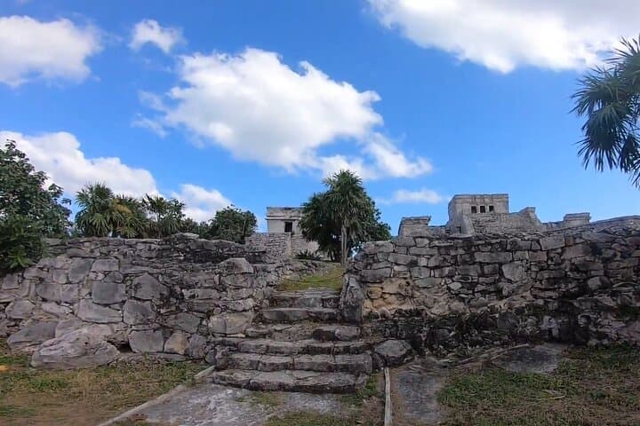 Private Guided Tour of Tulum Ruins — Cliffside History & Practical Tips photo 5