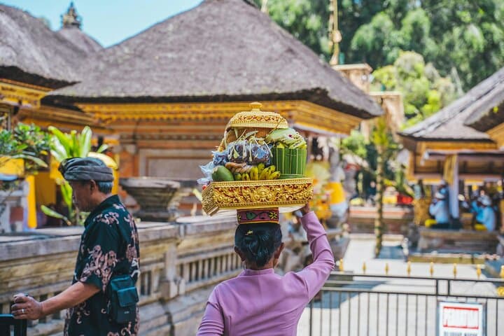 Ubud Day Trip: Floating Breakfast, Tegalalang Rice Terrace & Sacred Springs photo 3