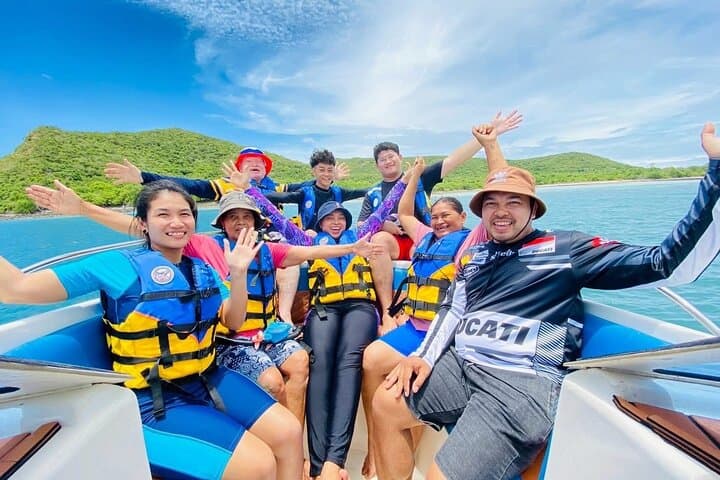 Private Snorkel Adventure to Samaesan Island from Pattaya