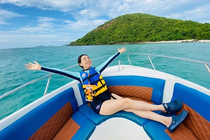 Private Snorkel Adventure to Samaesan Island from Pattaya photo 3