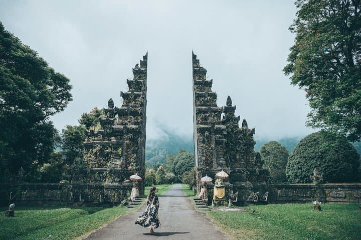 North Bali Photo Loop: Handara Gate, Lake Beratan & Jatiluwih Rice Terraces photo 5