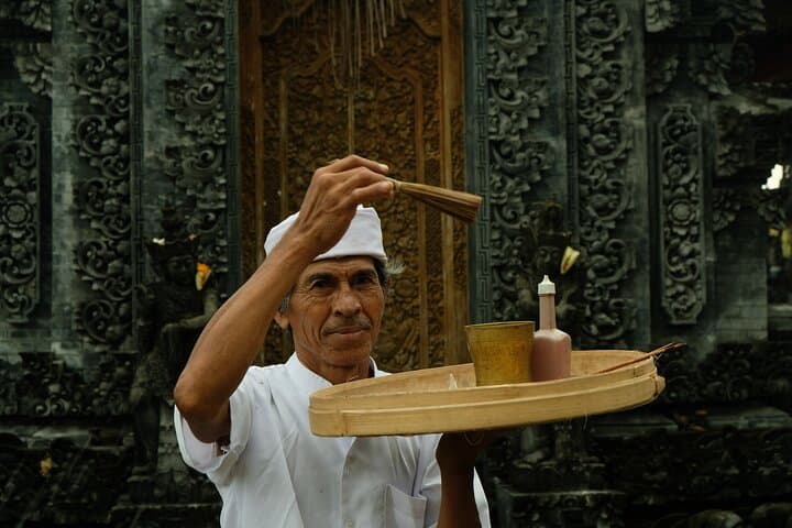 Ubud Essentials: Temple Rituals, Rice-Terrace Walks & Jungle Waterfall Swim photo 2