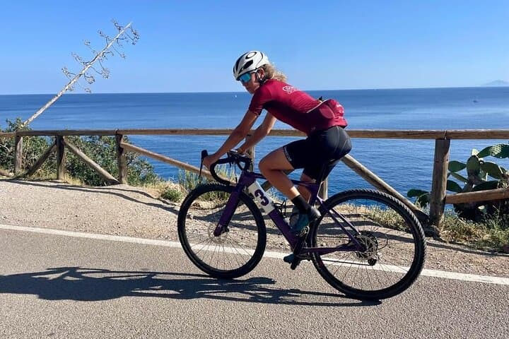 Road Bike Perimeter of Elba: Guided Full-Day Island Loop photo 5