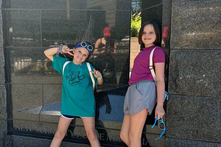 Family Scavenger Hunt in South Street Seaport — NYC Mini Quest photo 4