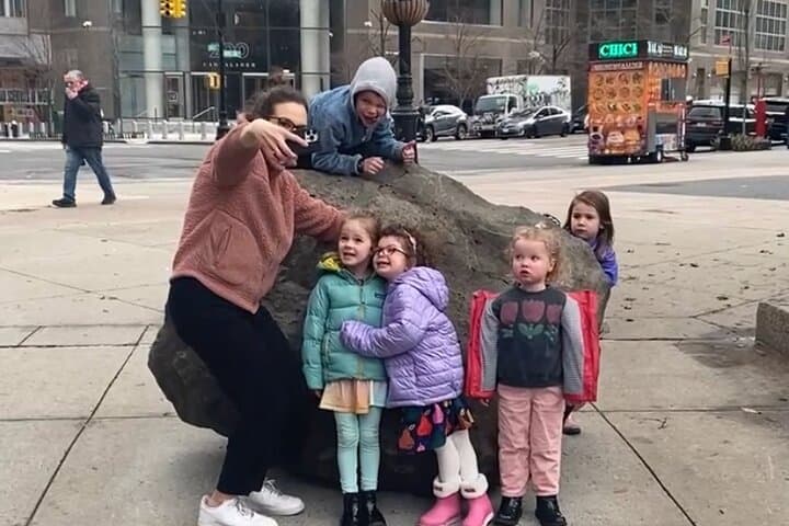Family Scavenger Hunt in South Street Seaport — NYC Mini Quest photo 3