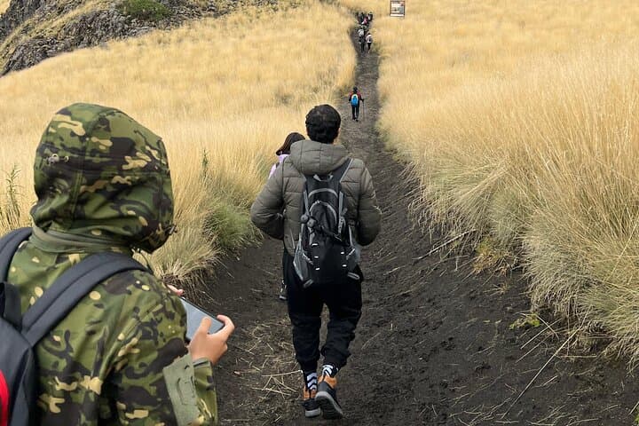Iztaccihuatl High-Altitude Challenge: Hike to 4,250 m and Find Boca de Tiburón photo 3