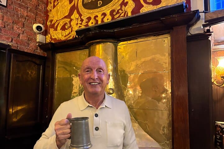 Quirky Historic Pubs of Liverpool: Private Walking Tour through Beatles-Era Taverns photo 2