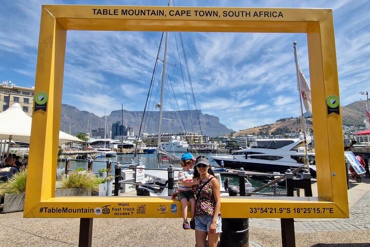 Table Mountain & V&A Waterfront One-Day Private Tour with Harbor Cruise