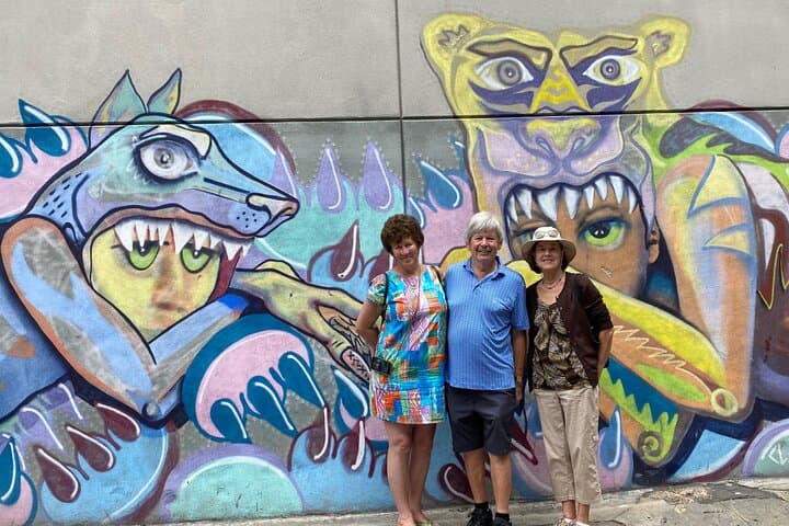 Spanish Harlem Street Art Tour: Murals & Mosaics Walking Experience