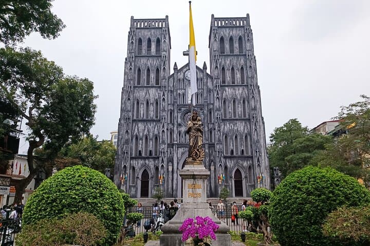 Hanoi Private Walking Tour — Old Quarter, Hoan Kiem & Hidden Gems